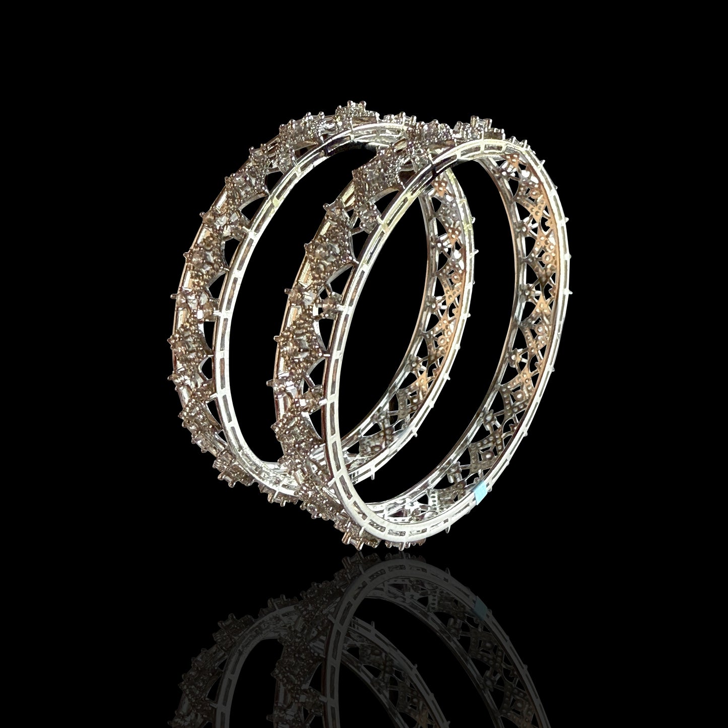 LAASYA BANGLE